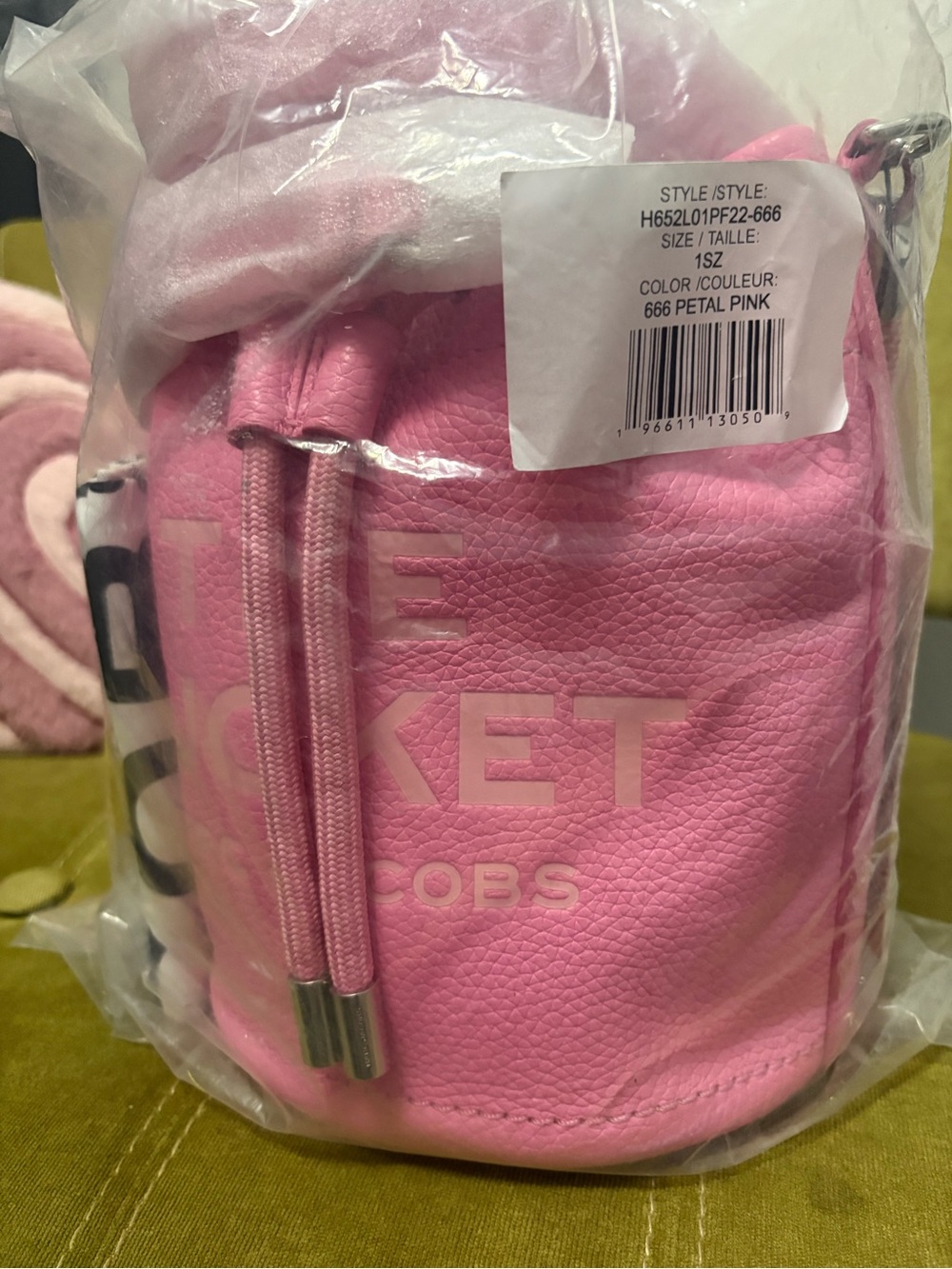 Marc Jacobs Pink Drawstring Bucket Bag - Picture 2 of 15